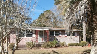 8834 Camphor Dr, Jacksonville, FL 32208