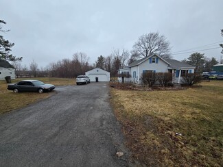 583 Odlin Rd, Bangor, ME 04401
