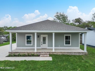 117 Oak View Ave, Long Beach, MS 39560