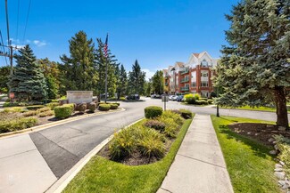 640 Mchenry Rd Unit 208, Wheeling, IL 60090