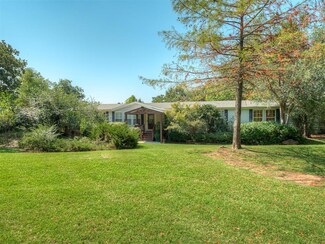 501 W Simmons Rd, Edmond, OK 73034