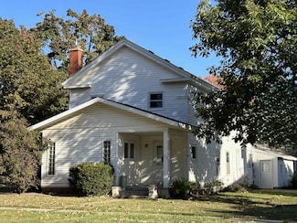 102 5th Ave E, Cresco, IA 52136