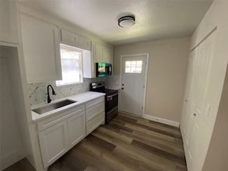 305 W 3rd St, Blooming Grove, TX 76626