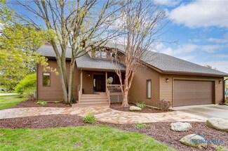 632 Aspen Ln, Bowling Green, OH 43402