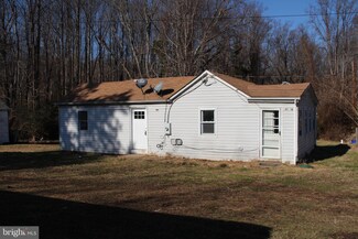 4530 Forestburg Ln, Triangle, VA 22172