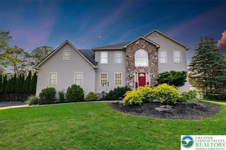 220 Pennbrook Rd, Stroudsburg, PA 18360