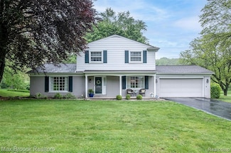 2655 Aspen Ln, Bloomfield Hills, MI 48302