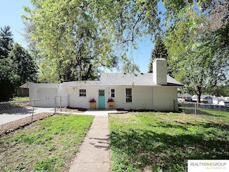 1721 N 66th St, Omaha, NE 68104