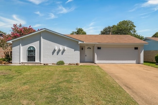 1617 S Timber Ct, Fort Worth, TX 76126