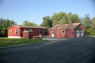 60 Union St, Orono, ME 04473