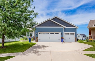 938 15th Ave SE, Altoona, IA 50009