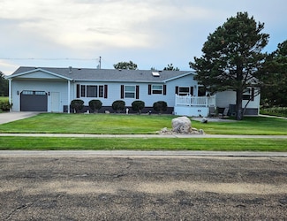 1007 N Queen St, Valentine, NE 69201