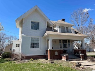 100 S Franklin St, Clayton, IL 62324