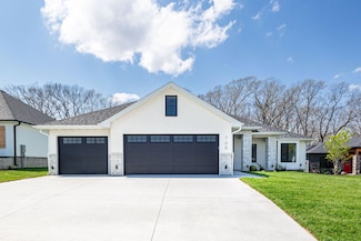 705 Sagemoor Dr, Columbia, MO 65201