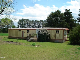 1471 Aquilla Rd, Benson, NC 27504