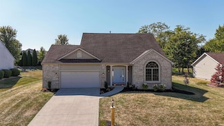 1940 Hunters Ridge Dr, Huntington, IN 46750