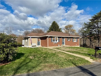 102 Oak Dr, Aliquippa, PA 15001