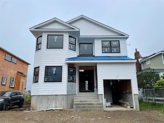101 Clocks Blvd, Massapequa, NY 11758
