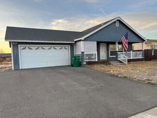 659 Angela St, Fernley, NV 89408