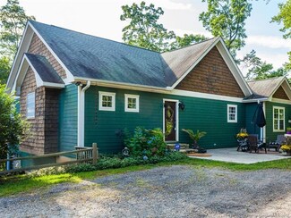16 Butterfly Hill Dr, Arden, NC 28704