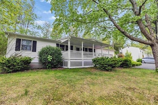 29 Laurel St, Manchester, NH 03102