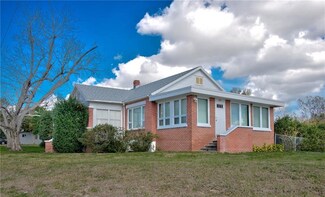 425 W Gates Ave, Lake Hamilton, FL