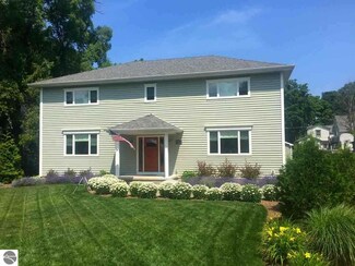 112 Ottawa St, Elk Rapids, MI 49629