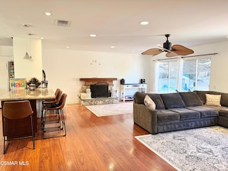 5808 Greenview Rd, Calabasas, CA 91302