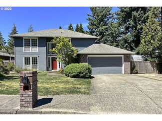 1447 SW 17th Ct, Gresham, OR 97080