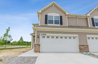 10927 Illinois Dr, Crown Point, IN 46307