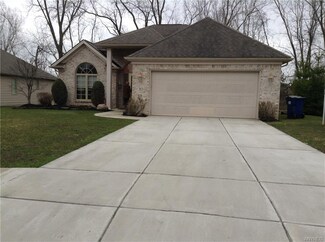 30 Fair Woods Dr, Buffalo, NY 14221