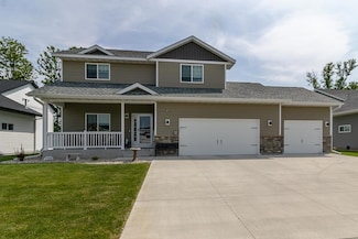 2021 Bluestem Dr, Mankato, MN 56001