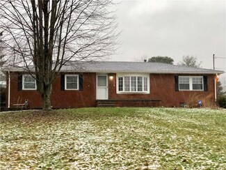 1006 S 12th St, Sebring, OH 44672