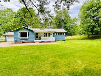 1978 Lakeshore Rd, Manistee, MI 49660