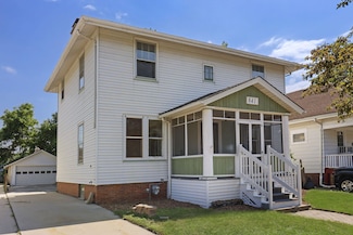 841 64th St, Kenosha, WI 53143