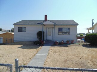 46 Hemlock St N, Soap Lake, WA 98851