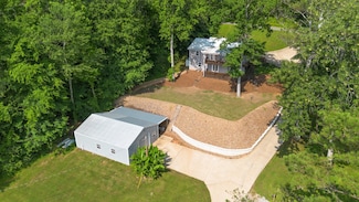 6084 S Main St, Lobelville, TN 37097