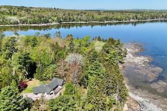 139 Havey Point Rd, Hancock, ME 04640
