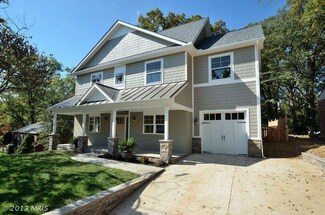 10402 Parkwood Dr, Kensington, MD 20895
