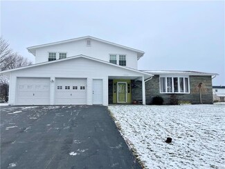 6878 Crystalwood Dr, Liverpool, NY 13088