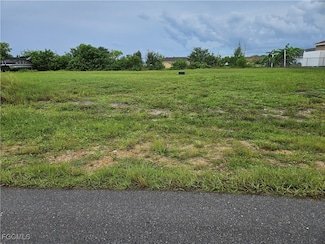 602 NE 12th St, Cape Coral, FL 33909