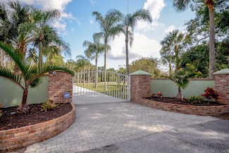 10534 Dogwood Trail, Jupiter, FL 33478