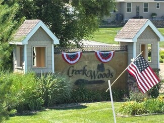 4909 S Creek Wood Dr, Saint Joseph, MO 64507
