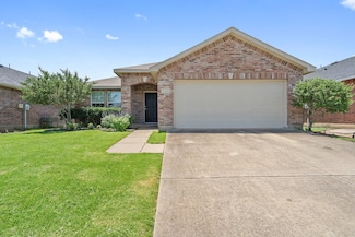 4648 Prairie Crossing Dr, Fort Worth, TX 76244