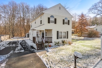 13 Woodsedge Ave, Budd Lake, NJ 07828
