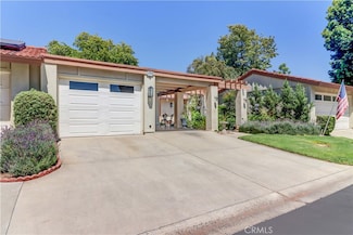 3205 Via Buena Vista Unit B, Laguna Woods, CA 92637
