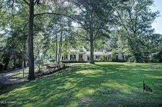 4323 Brook Dr, Jackson, MS 39206