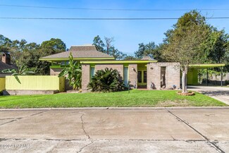 103 Live Oak Dr, New Iberia, LA 70563