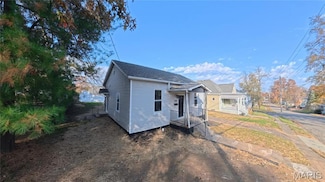 223 N Pearl St, Lebanon, IL 62254