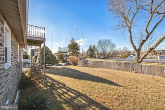 6743 Mitchell St, Philadelphia, PA 19128